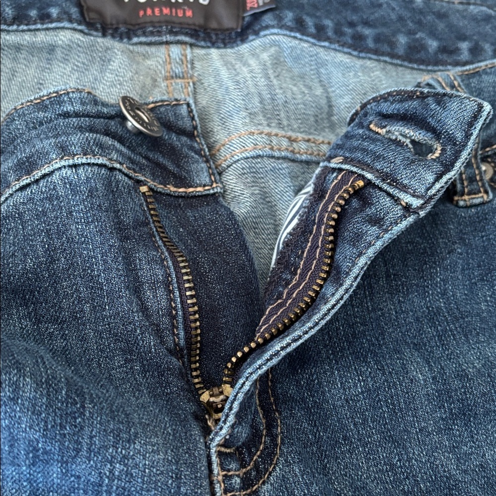 TORRID (20R) Premium Boyfriend Jeans Dark Wash Plaid Destruction Mid-Rise - Picture 7 of 13